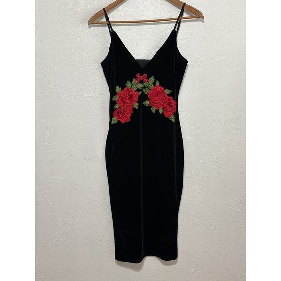 VTG Black Velvet Bodycon Dress S Rose Appliqué Goth Dark Romantic Vampire Wife - Picture 1 of 16